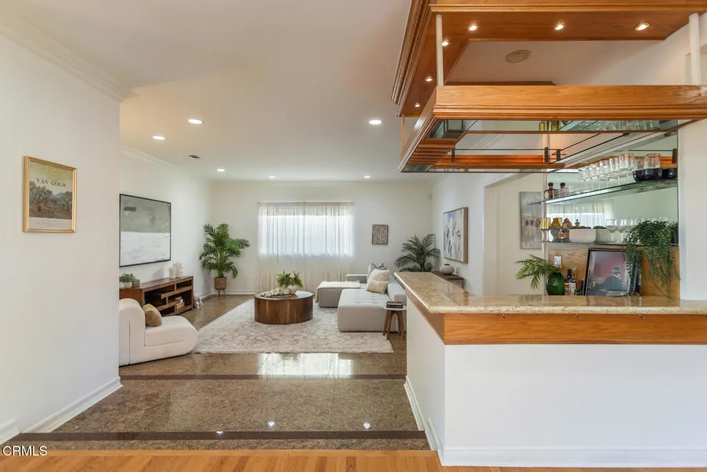 4926 Crown Avenue, La Canada Flintridge, California 91011 home-pic-18